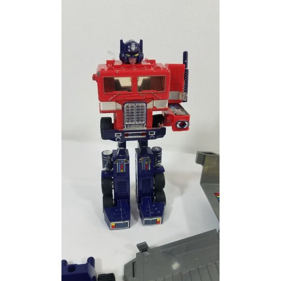 Hasbro Transformers G1 Optimus Prime Autobot 1984 Incomplete Action Figure Vtg - Picture 5 of 16